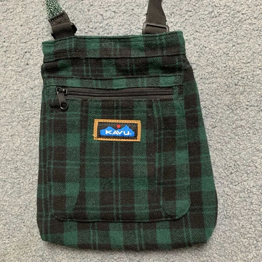 KAVU Keepalong Rope Crossbody Bag Green & Black Plaid Party Outdoor Preppy
